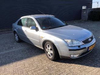 krockskadad bil auto Ford Mondeo  2004/1