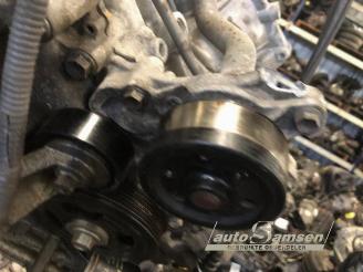 Toyota Yaris Yaris III (P13), Hatchback, 2010 / 2020 1.0 12V VVT-i picture 11