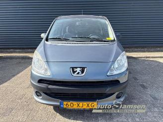 Peugeot 1007 1007 (KM), Hatchback 3-drs, 2004 / 2011 1.4 picture 2
