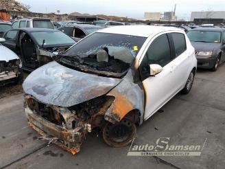 Toyota Yaris Yaris III (P13), Hatchback, 2010 / 2020 1.0 12V VVT-i picture 10