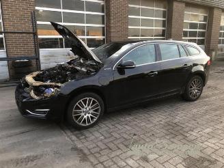 disassembly passenger cars Volvo V-60 V60 I (FW/GW), Combi, 2010 / 2018 2.4 D6 20V Plug-in Hybrid AWD 2013/10