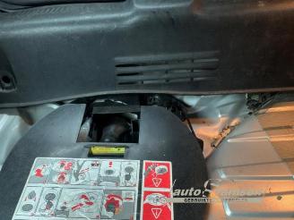 Renault Clio Clio III (BR/CR), Hatchback, 2005 / 2014 1.2 16V TCe 100 picture 10