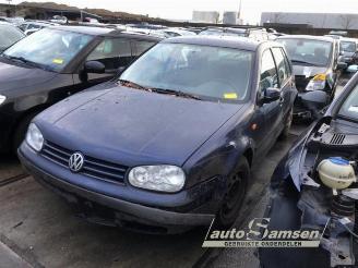 Vrakbiler auto Volkswagen Golf Golf IV (1J1), Hatchback, 1997 / 2005 1.6 1998/8