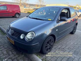 demontáž osobní automobily Volkswagen Polo Polo IV (9N1/2/3), Hatchback, 2001 / 2012 1.4 16V 2003/11