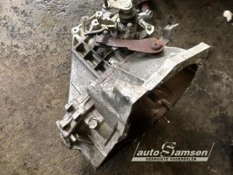 Peugeot 108 108, Hatchback, 2014 1.0 12V picture 11