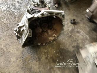 Peugeot 108 108, Hatchback, 2014 1.0 12V picture 13