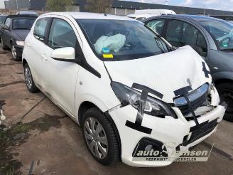Peugeot 108 108, Hatchback, 2014 1.0 12V VVT-i picture 17