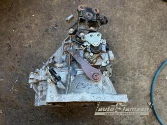 Peugeot 108 108, Hatchback, 2014 1.0 12V VVT-i picture 17