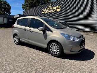 damaged passenger cars Ford B-Max  2014/1