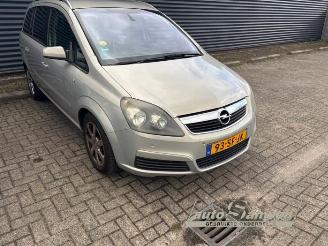 Auto da rottamare Opel Zafira Zafira (M75), MPV, 2005 / 2015 2.2 16V Direct Ecotec 2005/11