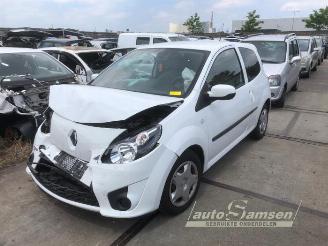 krockskadad bil auto Renault Twingo Twingo II (CN), Hatchback 3-drs, 2007 / 2014 1.2 16V 2011/4