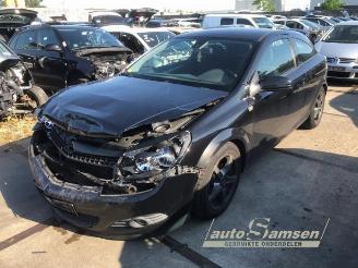 Coche siniestrado Opel Astra Astra H GTC (L08), Hatchback 3-drs, 2005 / 2011 1.4 16V Twinport 2009/9