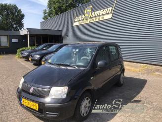 Coche siniestrado Fiat Panda Panda (169), Hatchback, 2003 / 2013 1.2, Classic 2012/5