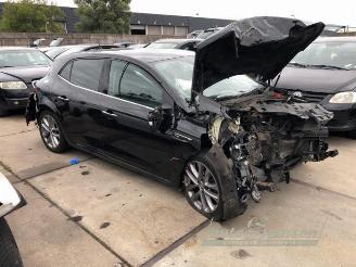 Renault Mégane Megane IV (RFBB), Hatchback 5-drs, 2015 1.2 Energy TCE 130 picture 3