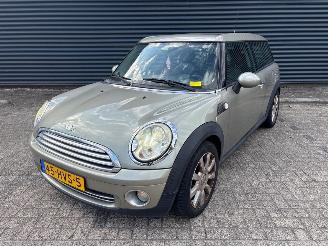 Auto incidentate Mini Clubman Clubman (R55) Combi 2007 / 2014 - 1.6 16V Cooper Combi/o  Benzine 1.598cc 88kW (120pk) FWD 2007-10/2010-02 (ML31; ML32; ML33) N12B16A 2008/4