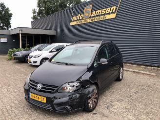 damaged passenger cars Volkswagen Golf plus  2008/6
