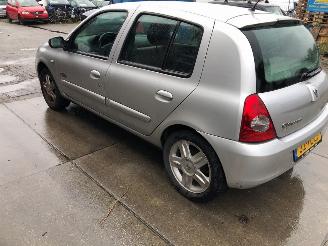 Renault Clio  picture 7