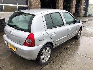 Renault Clio  picture 5
