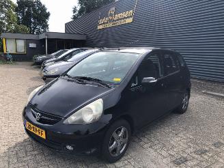 Unfallwagen Honda Jazz Jazz (GD/GE2/GE3) Hatchback 2007 - 1.4 i-Dsi Hatchback  Benzine 1.339cc 61kW (83pk) FWD 2006-12/2008-10 (GE3) L13A6 2007/1