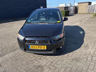 Coche siniestrado Mitsubishi Colt Colt (Z2/Z3), Hatchback, 2004 / 2012 1.3 16V 2010/6