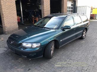 Dezmembrări autoturisme Volvo V-70 V70 (SW), Combi, 1999 / 2008 2.4 T 20V 2001/2