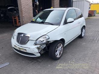 Vrakbiler auto Lancia Ypsilon Ypsilon (843), Hatchback, 2003 / 2011 1.4 2010/12