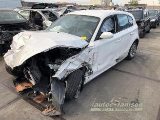Coche siniestrado BMW 1-serie 1 serie (E87/87N), Hatchback 5-drs, 2003 / 2012 116i 1.6 16V 2009/3