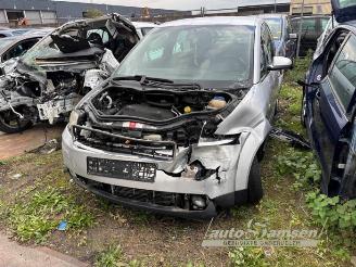 Coche siniestrado Audi A2  2002