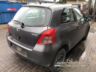 Toyota Yaris Yaris II (P9), Hatchback, 2005 / 2014 1.0 12V VVT-i picture 3