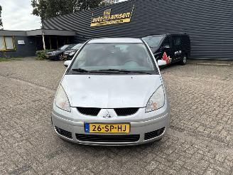 Vaurioauto  passenger cars Mitsubishi Colt  2006/3