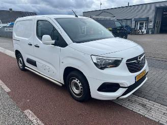 danneggiata roulotte Opel Combo 1.5D 75KW AIRCO KLIMA NAVI SCHUIFDEUR EURO6 2021/6