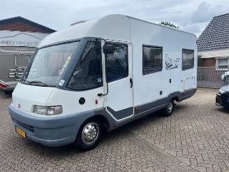 krockskadad bil camper Burstner  ELEGANCE I574  INTEGRALE  HEFBED  VAST BED. 1998/3