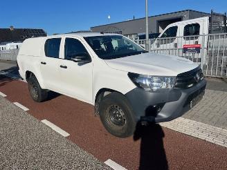 dañado vehículos comerciales Toyota Hilux 2.4 D-4D 110KW DOUBLE CAB.  AIRCO KLIMA EURO6 4WD 2017/11