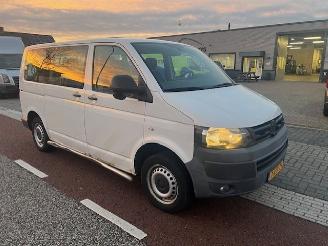 Damaged car Volkswagen Transporter 2.0 TDI 103KW KOMBI 8 PERSONS. DSG AUTOM. KLIMA 2013/9