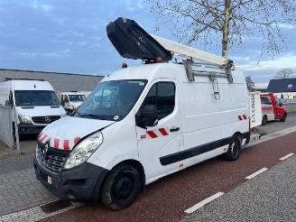 krockskadad bil bedrijf Renault Master 2.3 DCI 96KW L2H2 KLUBB  HOOGWERKER 2018/6
