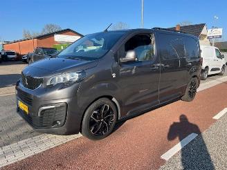 krockskadad bil bedrijf Peugeot Expert 2.0 BLUEHDI 130KW AUTOMAAT AIRCO KLIMA EURO6 2017/7