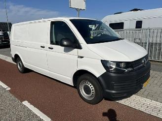 krockskadad bil bedrijf Volkswagen Transporter 2.0 TDI 75KW L2H1 LANG AIRCO KLIMA EURO6 2017/11