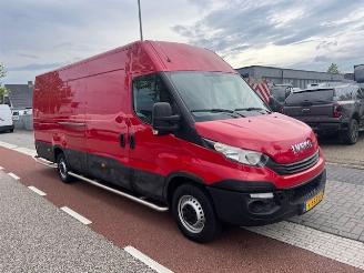 Schade bestelwagen Iveco Daily 35S12 2.3D  MAXI L4H2  EURO6 2018/4