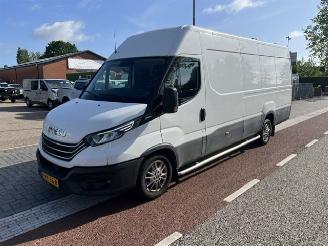 dommages fourgonnettes/vécules utilitaires Iveco Daily 35S18 3.0D 132KW MAXI L4H2 HIMATIC AUTOM. KLIMA AIRCO 2022/4