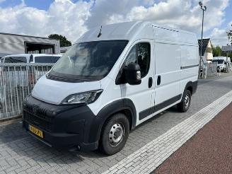 skadebil bedrijf Peugeot Boxer 35 2.2 BLUEHDI 132KW L2H2 AIRCO KLIMA NEW MODEL. 2024/12
