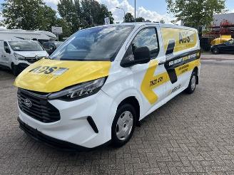 krockskadad bil bedrijf Ford Transit Custom 2.0D 100KW LANG  AIRCO KLIMA NAVI EURO6 2024/5