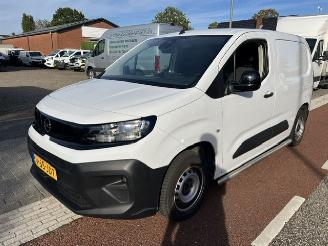 krockskadad bil bedrijf Opel Combo 1.5D 75KW AIRCO KLIMA NAV SCHUIFDEUR EURO6 2024/3