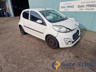 Peugeot 107 107, Hatchback, 2005 / 2014 1.0 12V picture 10