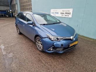Salvage car Toyota Auris Auris Touring Sports (E18), Combi, 2013 / 2018 1.2 T 16V 2018/6
