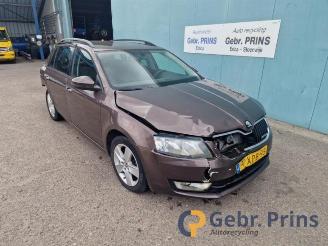 Auto da rottamare Skoda Octavia Octavia Combi (5EAC), Combi 5-drs, 2012 / 2020 1.6 TDI Greenline 16V 2014/10