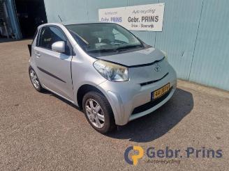 demontáž osobní automobily Toyota iQ iQ, Hatchback 3-drs, 2009 / 2015 1.0 12V VVT-i 2009/4