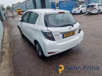 Toyota Yaris Yaris III (P13), Hatchback, 2010 / 2020 1.0 12V VVT-i picture 3