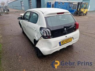 Peugeot 108 108, Hatchback, 2014 1.0 12V picture 3