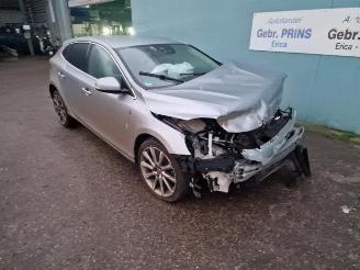 Volvo V-40 V40 (MV), Hatchback 5-drs, 2012 / 2019 2.0 D4 16V picture 2