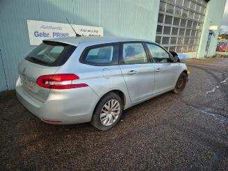 rozbiórka samochody osobowe Peugeot 308 308 SW (L4/L9/LC/LJ/LR), Combi 5-drs, 2014 / 2021 1.2 12V e-THP PureTech 110 2015/9